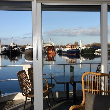 Tiny Floating House Ibiza Villa Maastricht Luaran gambar